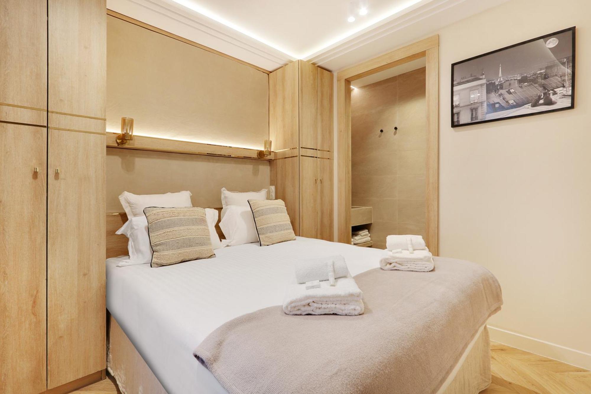 Off Majesti Upper Marais Apartment- Rue Du Faubourg Saint-Martin Paris Exterior foto